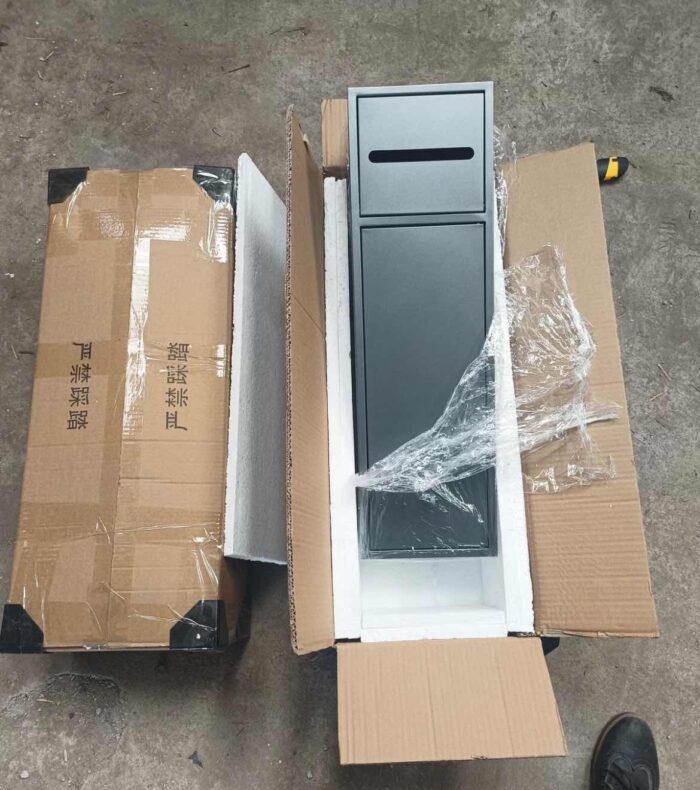 衛浴間垃圾桶壁龕：圖片 3